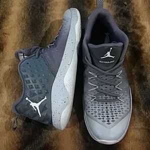 Men gray Jordan